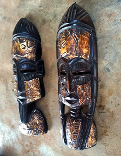 African wooden wall mask. Handmade crafts, gift of cultural heritage. Ideal for unique gifts.